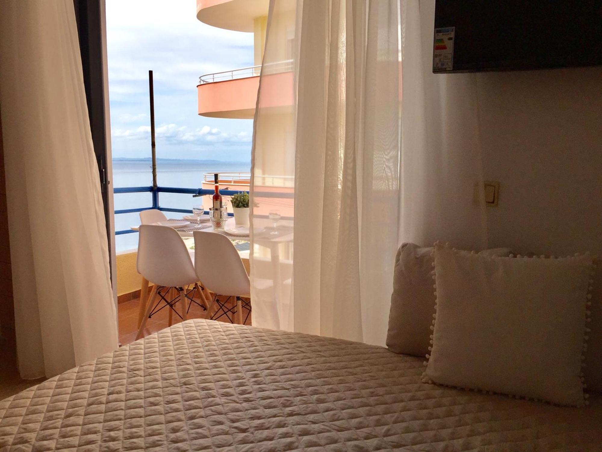 Sea And Sky Apartments Sarande Room photo