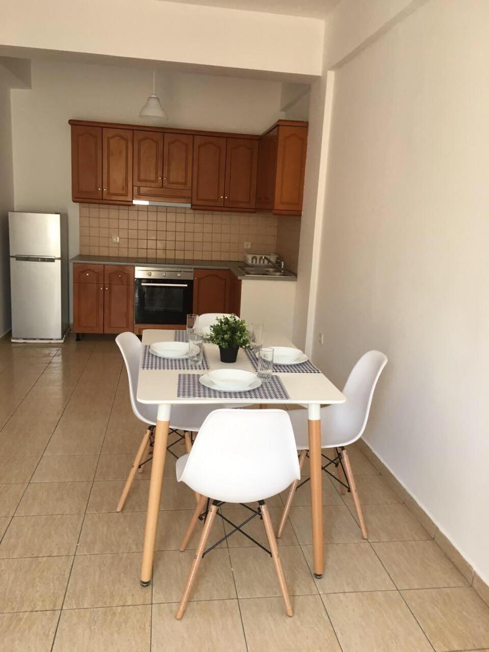 Sea And Sky Apartments Sarande Room photo