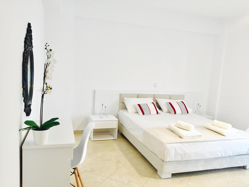 Sea And Sky Apartments Sarande Exterior photo